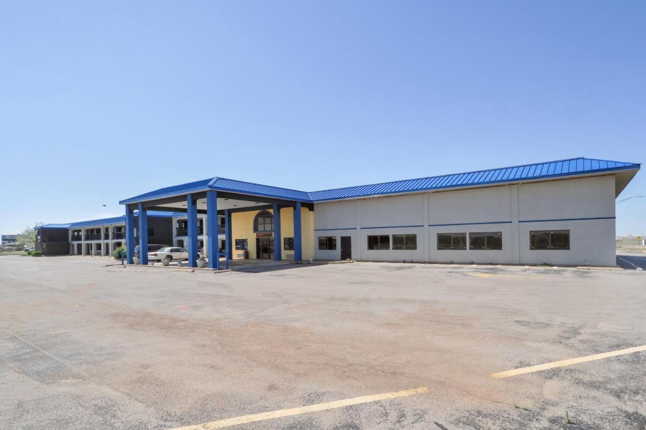 Lonestar Inn & Suites, Erick Ok Hwy 40 By Oyo Kültér fotó